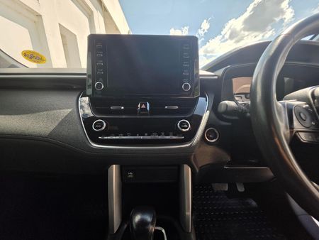 2022-Toyota-Corolla-Cross-18-XS_5
