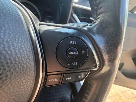 2022-Toyota-Corolla-Cross-18-XS_8