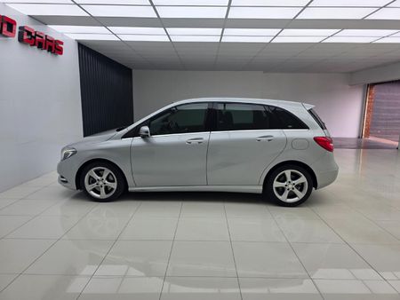 2014-Mercedes-Benz-B-Class-B-250-BE-Auto_3
