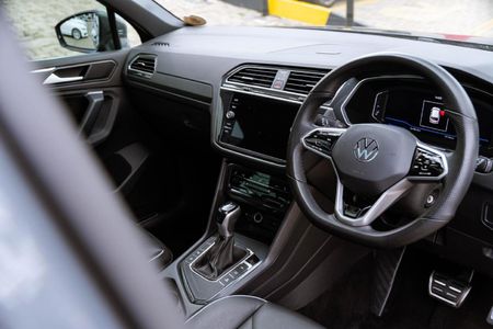 2021-Volkswagen-Tiguan-14-TSI-R-Line-DSG-Auto-110kW_13