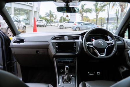 2021-Volkswagen-Tiguan-14-TSI-R-Line-DSG-Auto-110kW_14