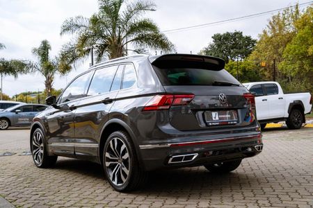 2021-Volkswagen-Tiguan-14-TSI-R-Line-DSG-Auto-110kW_4