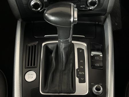 2019-Audi-Q5-20-TDI-quattro-Auto_10