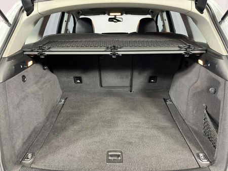 2019-Audi-Q5-20-TDI-quattro-Auto_13