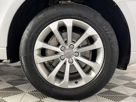 2019-Audi-Q5-20-TDI-quattro-Auto_5
