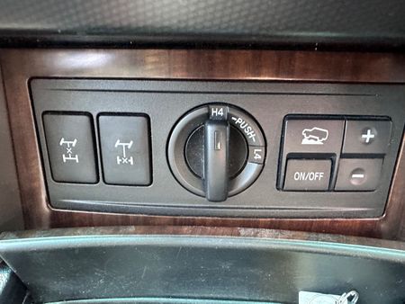 2010-Toyota-Land-Cruiser-Prado-40-V6-VX-Auto_13