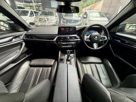 2017-BMW-5-Series-530d-M-Sport-Auto_15