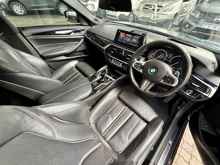 2017-BMW-5-Series-530d-M-Sport-Auto_16
