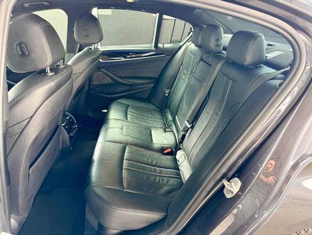 2017-BMW-5-Series-530d-M-Sport-Auto_18