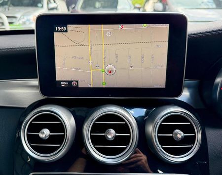 2014-Mercedes-Benz-C-Class-C-250-AMG-Line-Auto_11