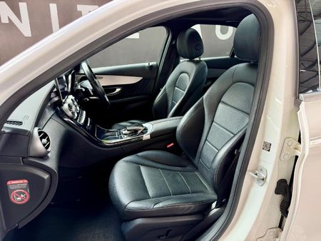 2014-Mercedes-Benz-C-Class-C-250-AMG-Line-Auto_15