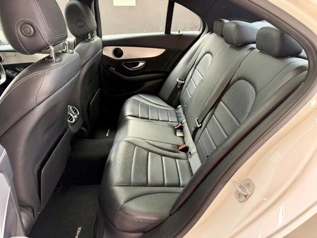 2014-Mercedes-Benz-C-Class-C-250-AMG-Line-Auto_16