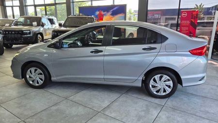 2019-Honda-Ballade-15-Trend-Auto_3