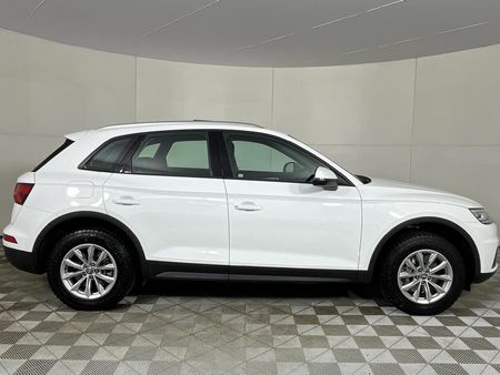 2020-Audi-Q5-20-TDI-quattro-Auto-40-TDI_16