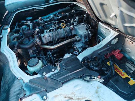 2016-Toyota-Quantum-25-D-4D-10-seat_13