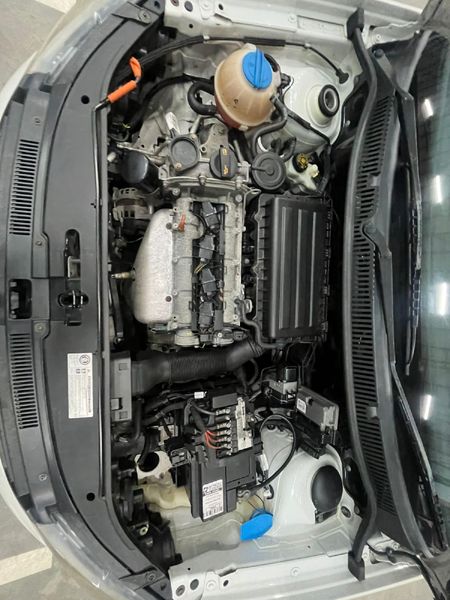 2013-Volkswagen-Polo-Vivo-16-GT-3-dr_12