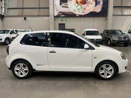 2013-Volkswagen-Polo-Vivo-16-GT-3-dr_1