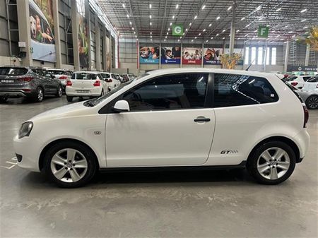 2013-Volkswagen-Polo-Vivo-16-GT-3-dr_5