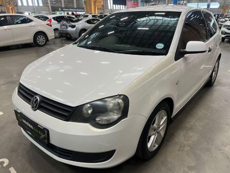 2013-Volkswagen-Polo-Vivo-16-GT-3-dr_6