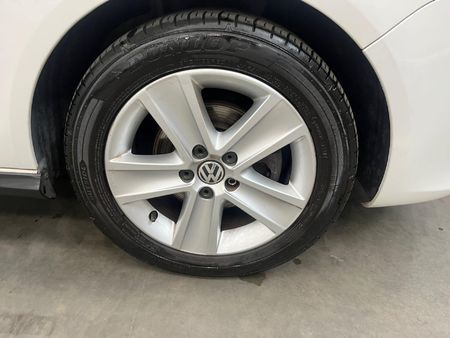 2013-Volkswagen-Polo-Vivo-16-GT-3-dr_8
