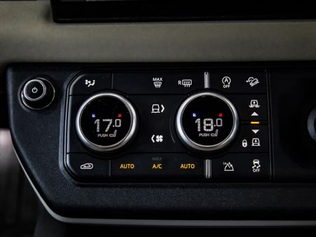 2023-Land-Rover-Defender-110-D300-HSE-X-Dynamic_17