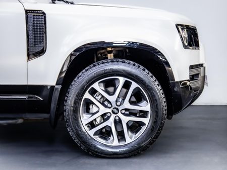 2023-Land-Rover-Defender-110-D300-HSE-X-Dynamic_3