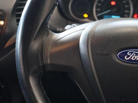 2018-Ford-Figo-15-Ambiente-5-dr_10