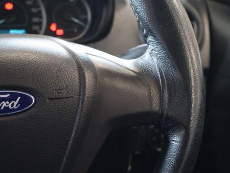2018-Ford-Figo-15-Ambiente-5-dr_11