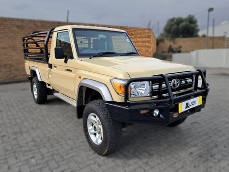 2022-Toyota-Land-Cruiser-79-42-D-Single-Cab_0