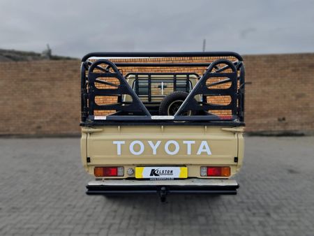 2022-Toyota-Land-Cruiser-79-42-D-Single-Cab_5