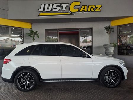 2017-Mercedes-AMG-GLC-43-AMG-4Matic_0