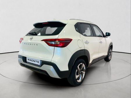 2026-Nissan-Magnite-10-Visia_3