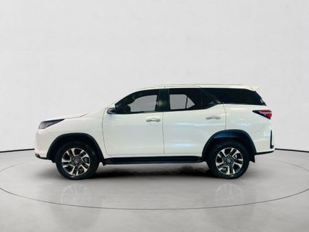 2024-Toyota-Fortuner-28-GD-6-4x4-Auto_5