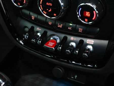 2020-MINI-Clubman-Cooper-Auto_16