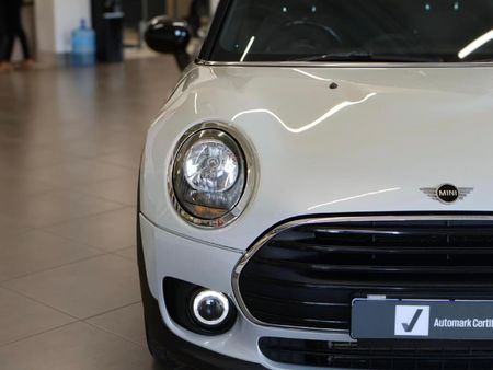 2020-MINI-Clubman-Cooper-Auto_2