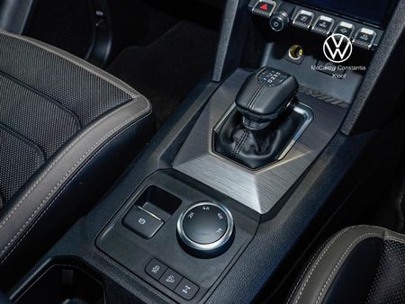 2026-Volkswagen-Amarok-30-TDI-V6-184kW-4Motion-Style-Auto-Double-Cab_12