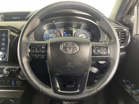 2021-Toyota-Hilux-28-GD-6-Raised-Body-Legend-Auto-Double-Cab_13