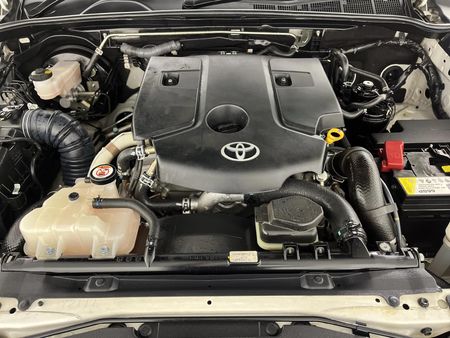 2021-Toyota-Hilux-28-GD-6-Raised-Body-Legend-Auto-Double-Cab_15
