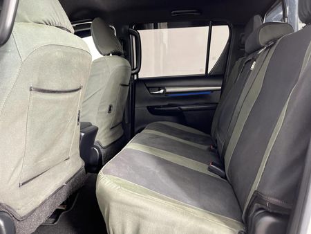 2021-Toyota-Hilux-28-GD-6-Raised-Body-Legend-Auto-Double-Cab_3