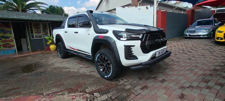 2024-Toyota-Hilux-28GD-6-GR-Sport-Double-Cab-4x4_0