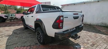 2024-Toyota-Hilux-28GD-6-GR-Sport-Double-Cab-4x4_11