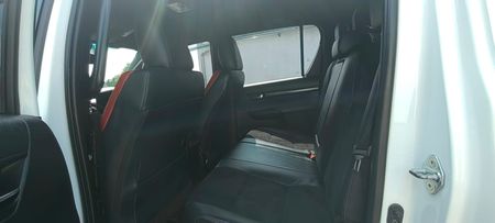 2024-Toyota-Hilux-28GD-6-GR-Sport-Double-Cab-4x4_18