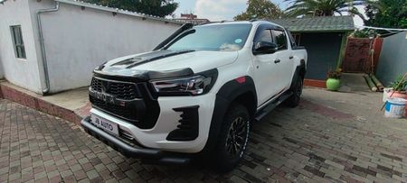 2024-Toyota-Hilux-28GD-6-GR-Sport-Double-Cab-4x4_2