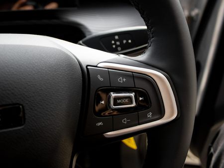 2026-Lepas-L4-15T-Pantera-Auto_16
