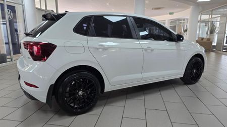 2026-Volkswagen-Polo-10-TSI_17