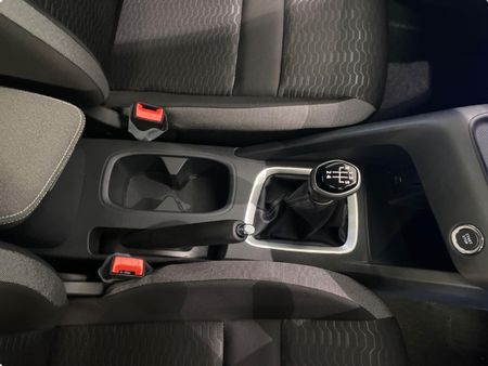 2026-Nissan-Magnite-10-Acenta_10