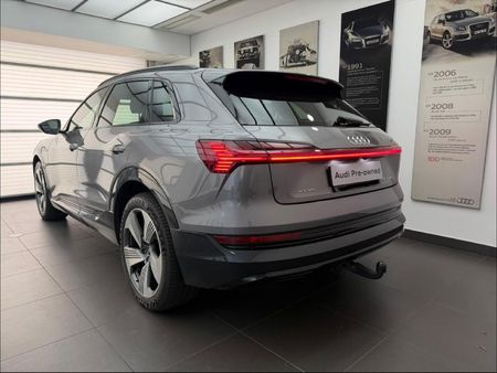 2022-Audi-e-tron-55-Advanced_4