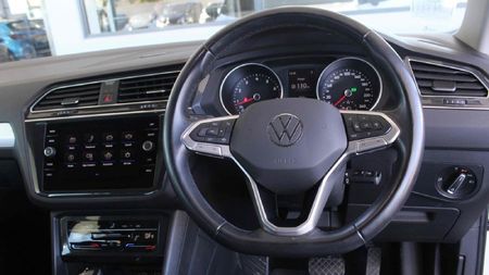 2023-Volkswagen-Tiguan-14-TSI-DSG-Auto-110kW_12