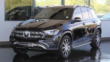 2025-Mercedes-Benz-GLE-300d-4Matic_0