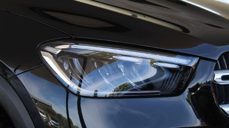 2025-Mercedes-Benz-GLE-300d-4Matic_20